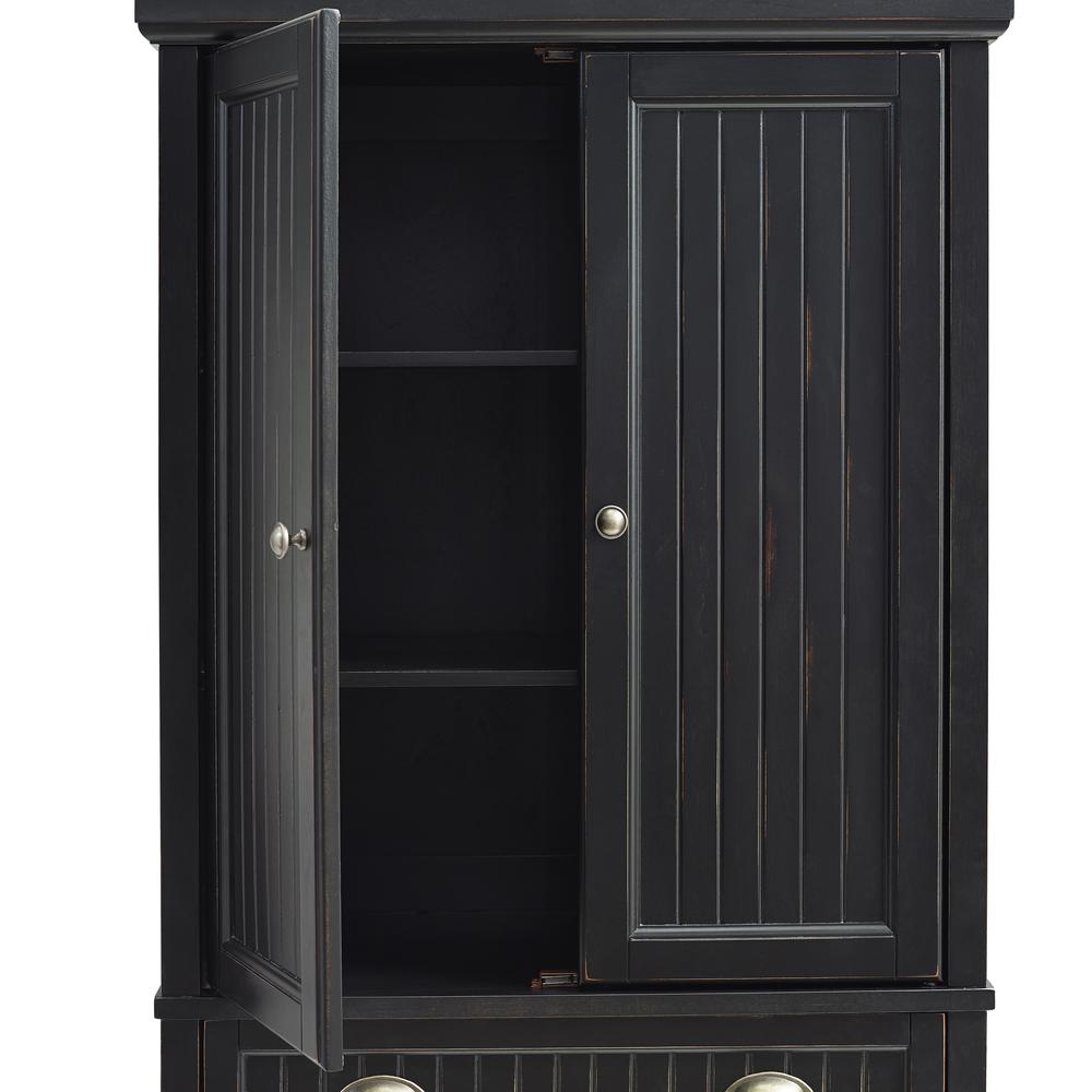 Seaside Kitchen Storage Pantry. Picture 9