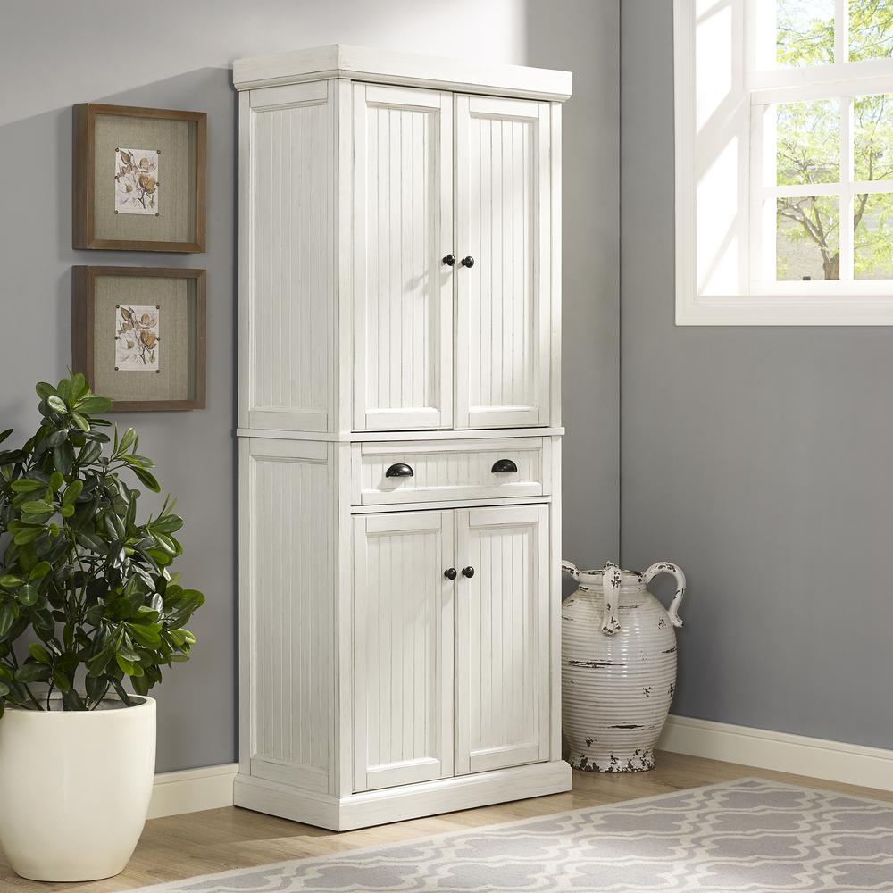 Seaside Pantry Distressed White. Picture 1