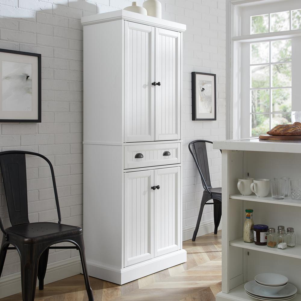 Shoreline Kitchen Storage Pantry. Picture 2