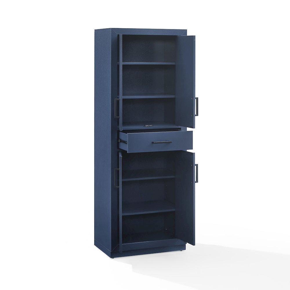 Isla Kitchen Storage Pantry. Picture 8