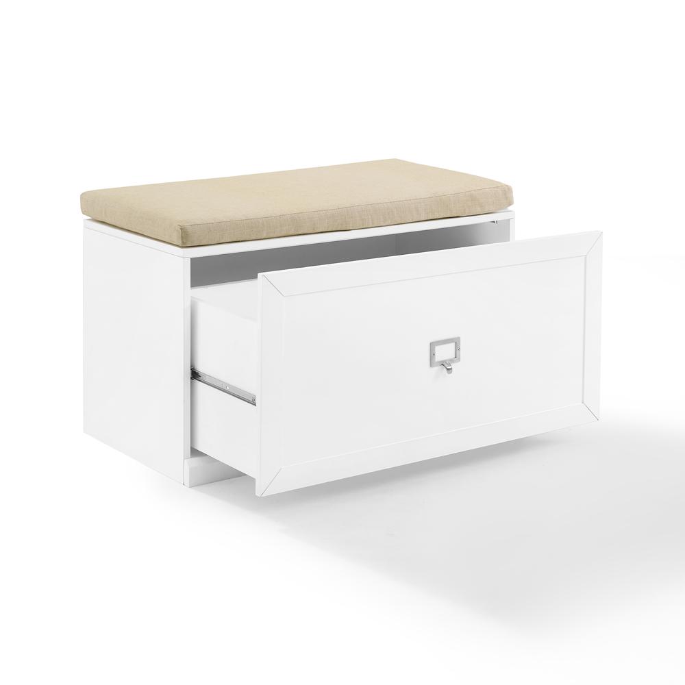 Harper Entryway Storage Bench. Picture 1
