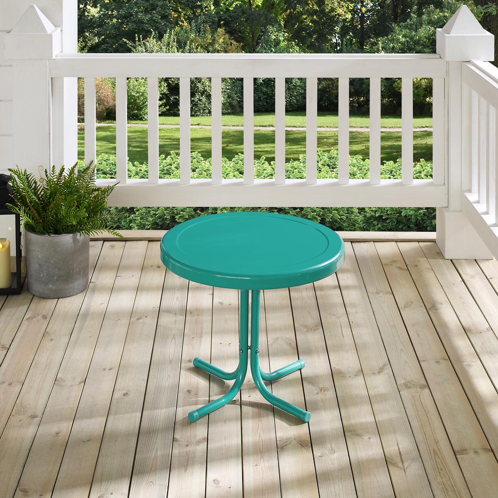 Griffith Retro Outdoor Side Table. Picture 4