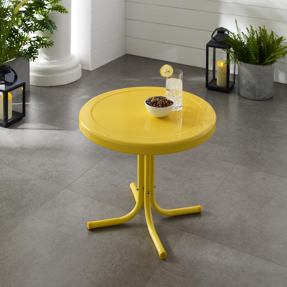Griffith Retro Outdoor Side Table. Picture 2