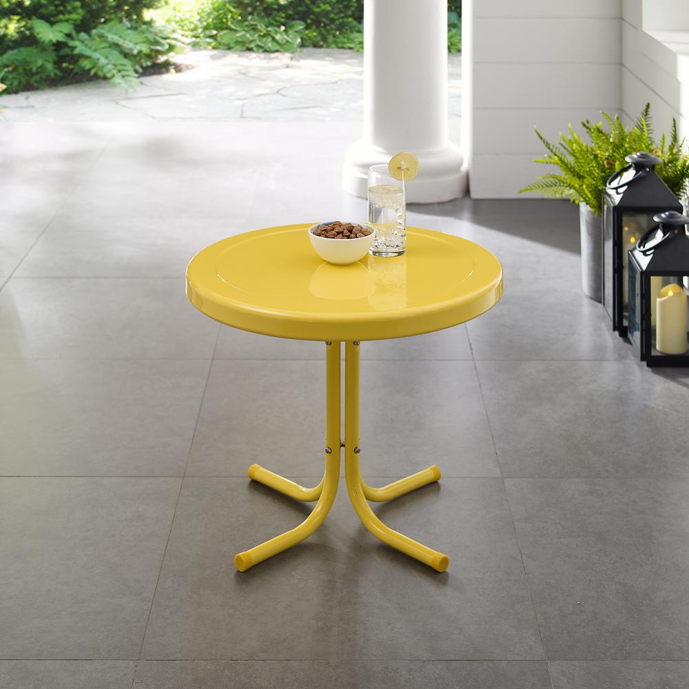 Griffith Retro Outdoor Side Table. Picture 3