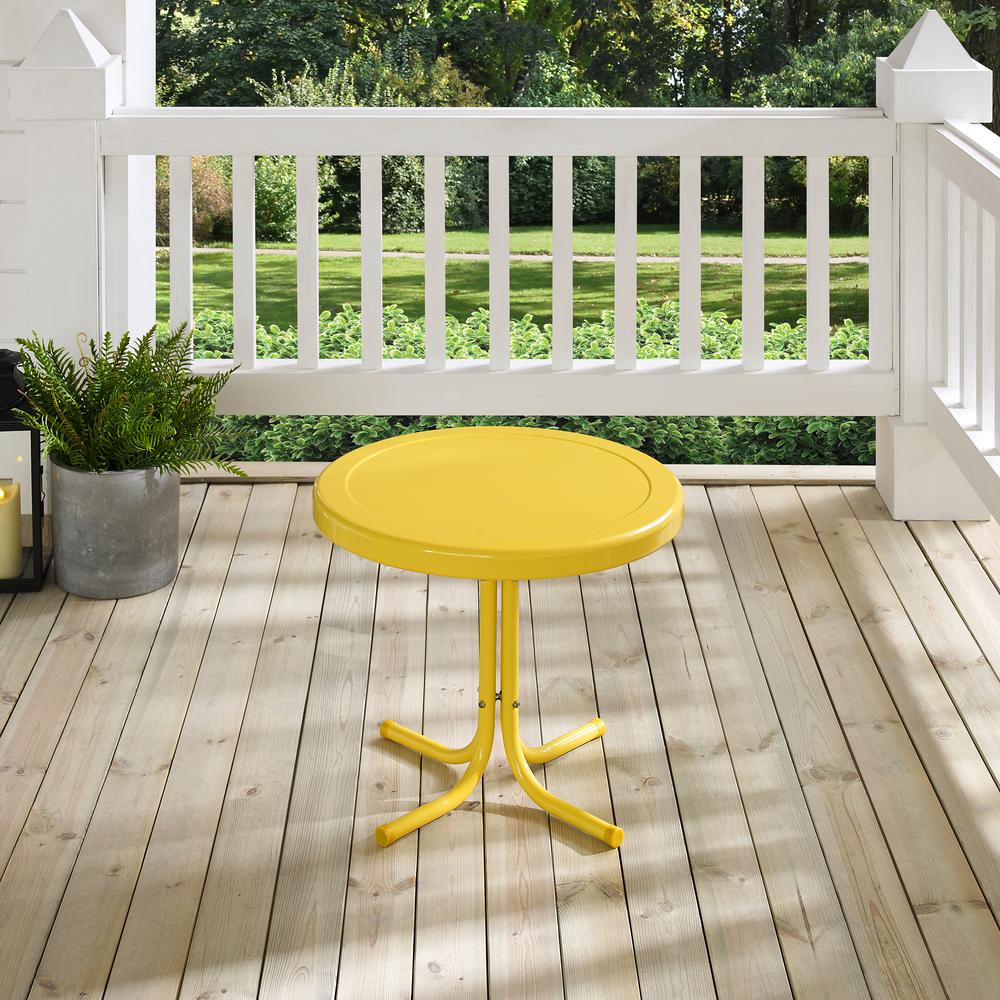 Griffith Retro Outdoor Side Table. Picture 4