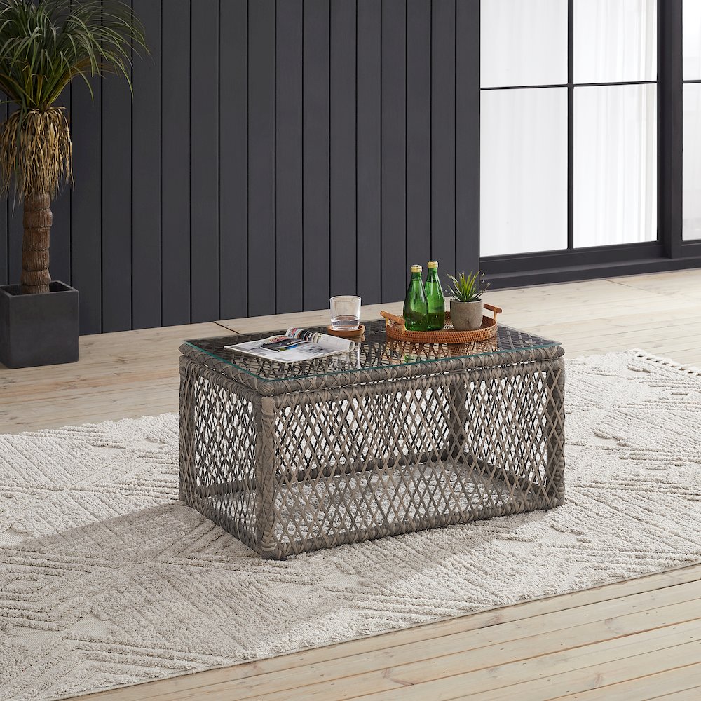 Granite Bay Wicker Outdoor Coffee Table. Picture 4