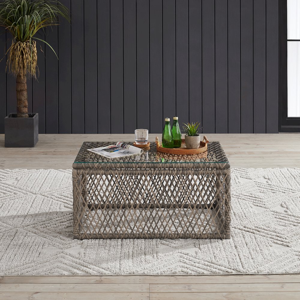 Granite Bay Wicker Outdoor Coffee Table. Picture 5