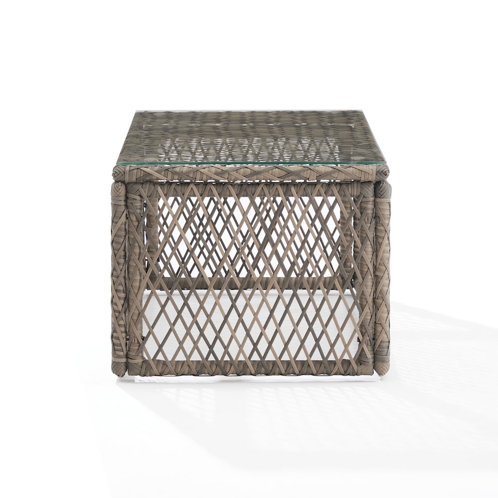 Granite Bay Wicker Outdoor Coffee Table. Picture 3