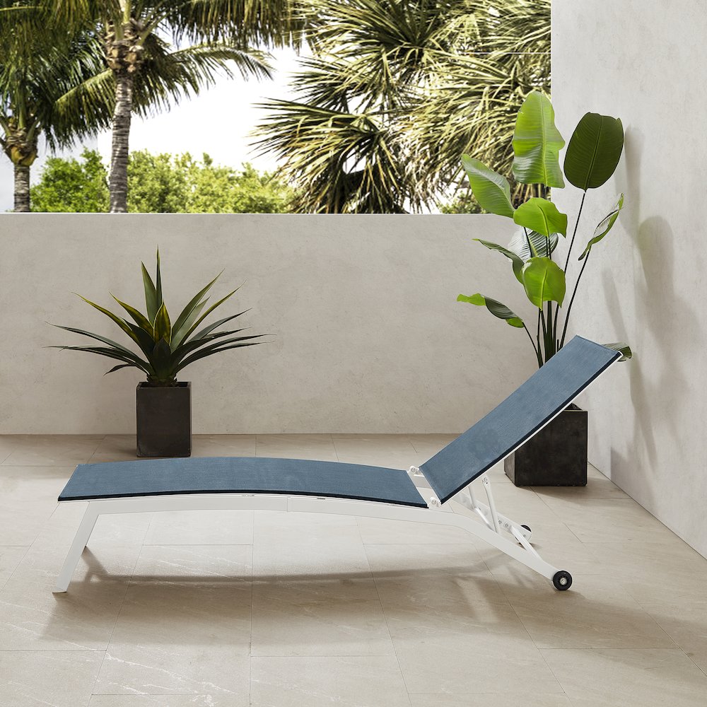 Weaver Outdoor Chaise Lounge. Picture 5