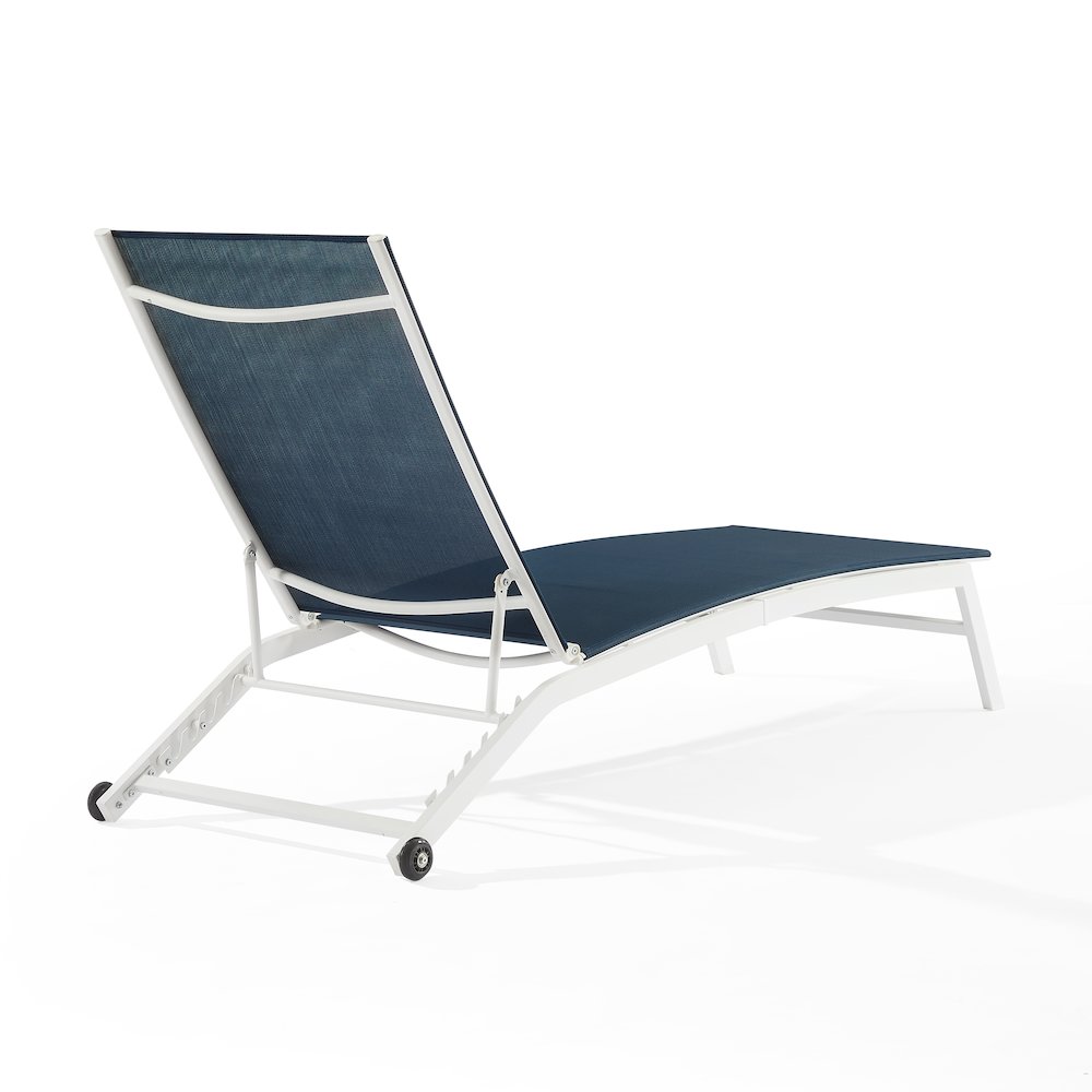 Weaver Outdoor Chaise Lounge. Picture 3