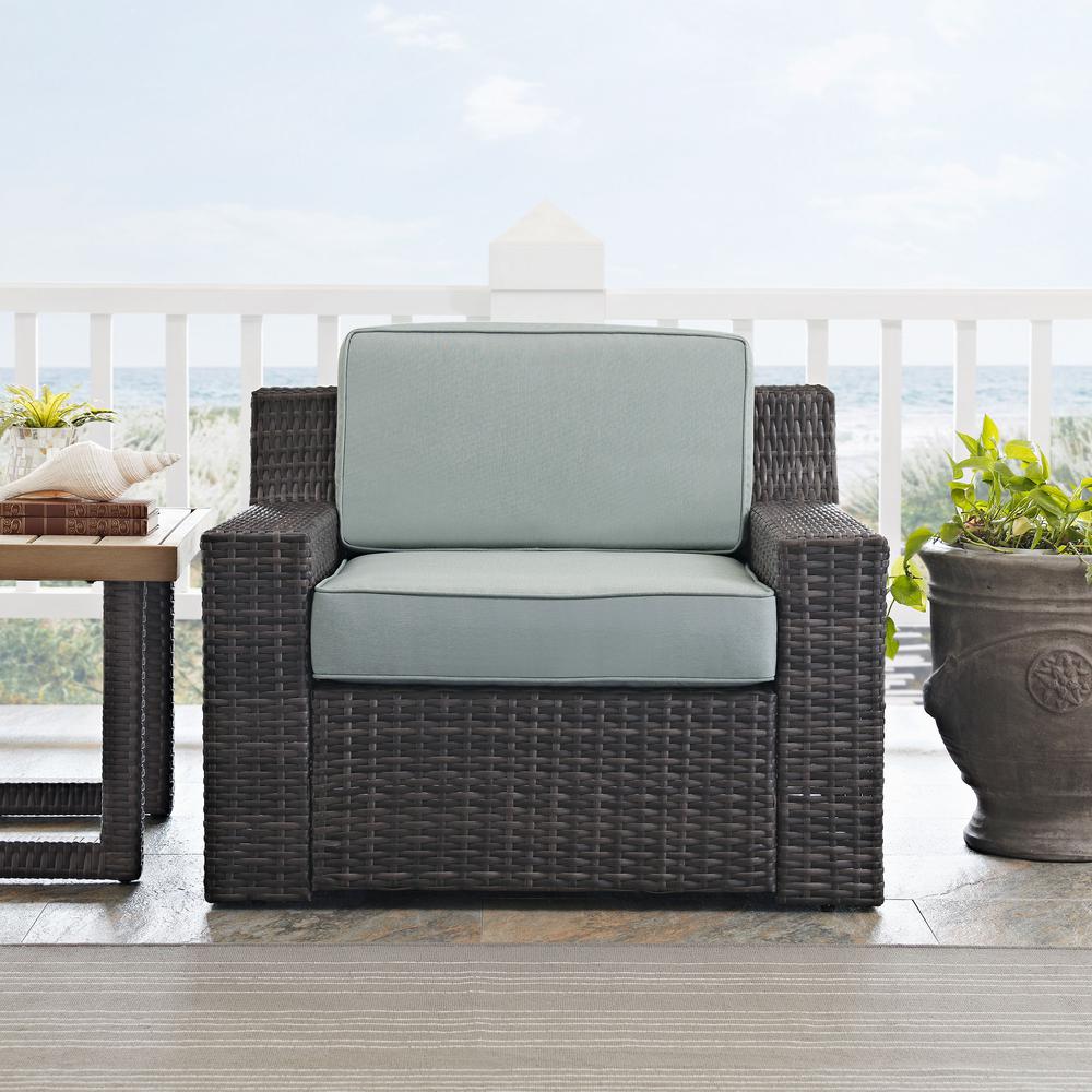 Beaufort Wicker Outdoor Chair. Picture 3