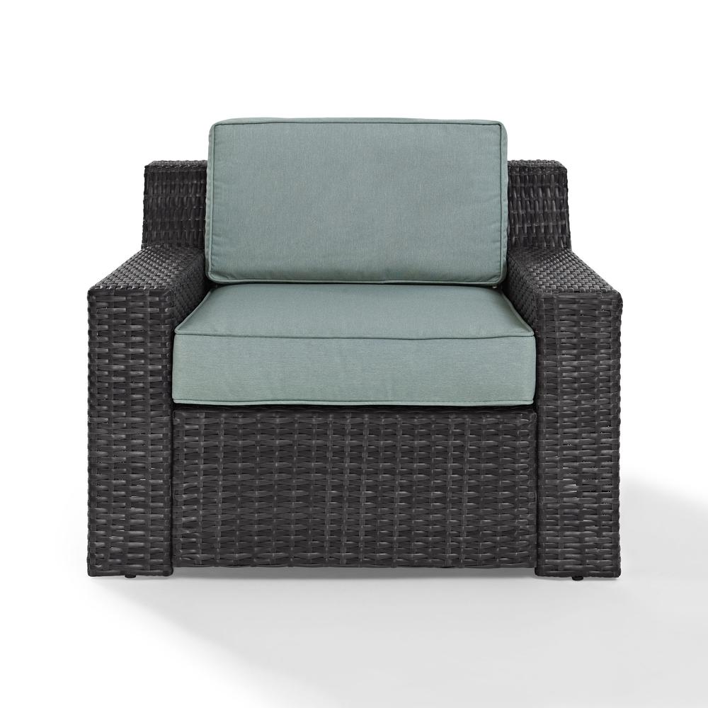 Beaufort Wicker Outdoor Chair. Picture 1
