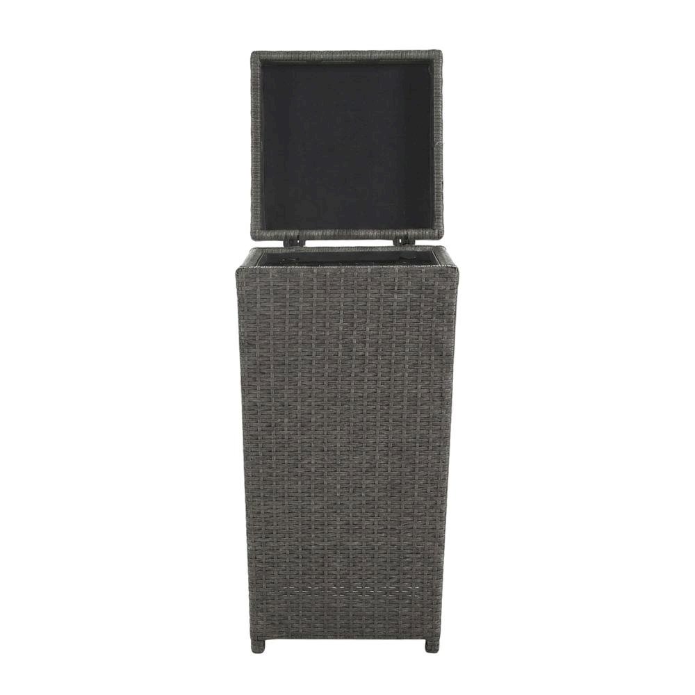 Wicker Trash Can with Elegant Design and Durable Construction. Picture 5