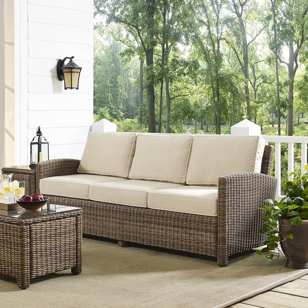 Bradenton Wicker Outdoor Sofa. Picture 3