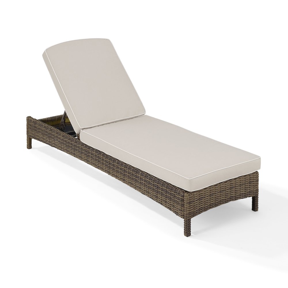 Bradenton Wicker Outdoor Chaise Lounge. Picture 1