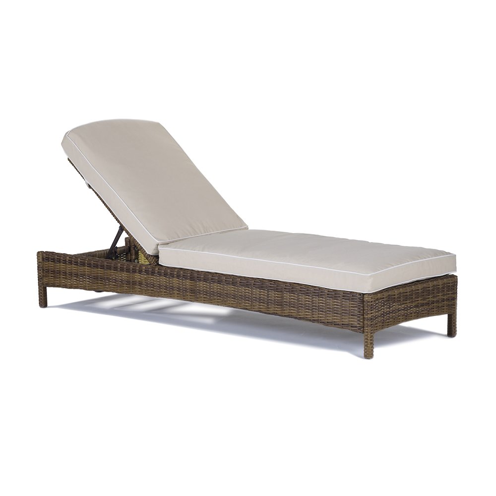 Bradenton Wicker Outdoor Chaise Lounge. Picture 4