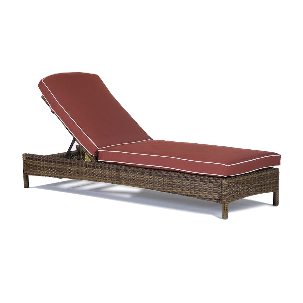 Bradenton Wicker Outdoor Chaise Lounge. Picture 1