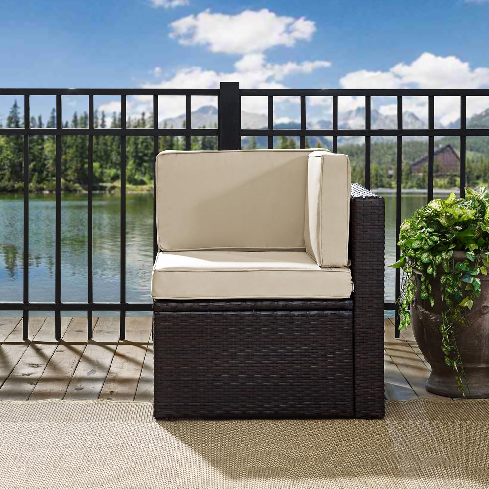 Palm Harbor Wicker Corner Outdoor Sectional Chair. Picture 3