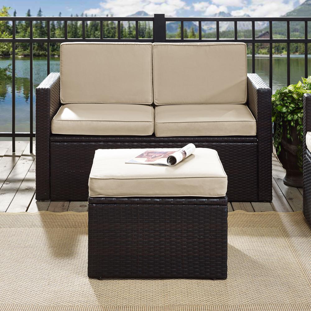 Palm Harbor Wicker Outdoor Ottoman. Picture 3
