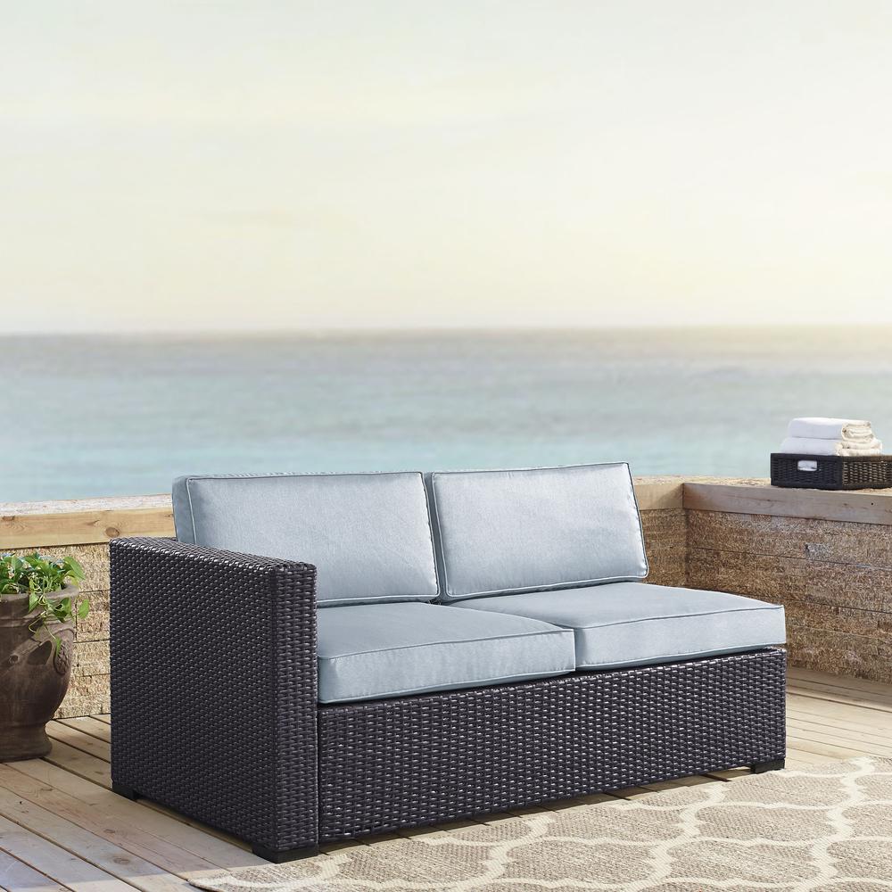 Biscayne Wicker Outdoor Sectional Loveseat. Picture 2