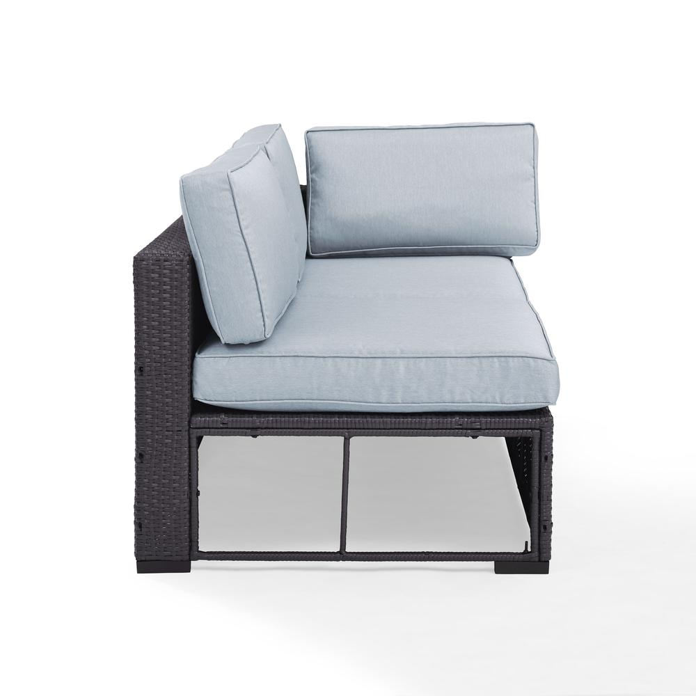 Biscayne Wicker Outdoor Sectional Loveseat. Picture 4