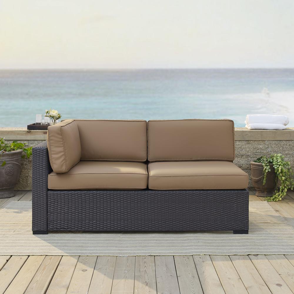 Biscayne Wicker Outdoor Sectional Loveseat. Picture 2