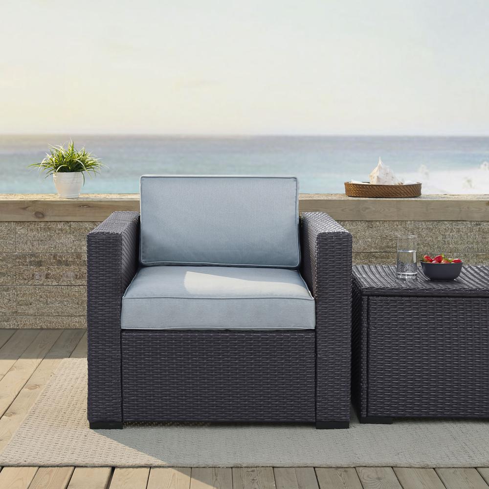 Biscayne Wicker Outdoor Chair. Picture 2