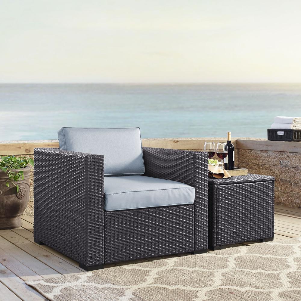 Biscayne Wicker Outdoor Chair. Picture 3