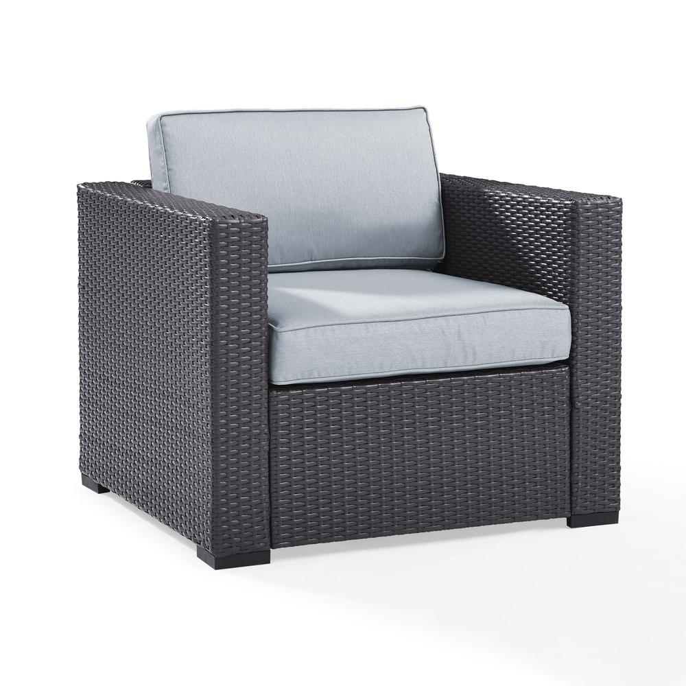 Biscayne Wicker Outdoor Chair. Picture 4