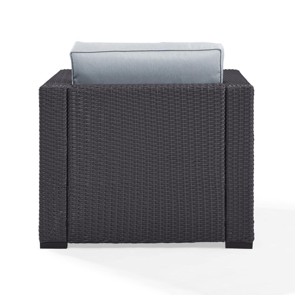 Biscayne Wicker Outdoor Chair. Picture 6