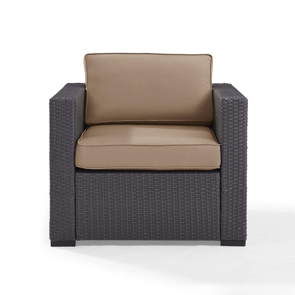 Biscayne Wicker Outdoor Chair. Picture 1