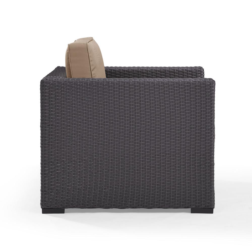 Biscayne Wicker Outdoor Chair. Picture 5