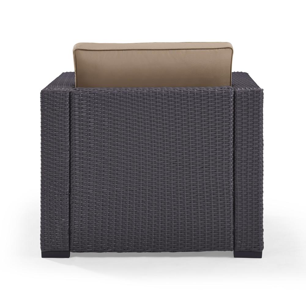 Biscayne Wicker Outdoor Chair. Picture 6