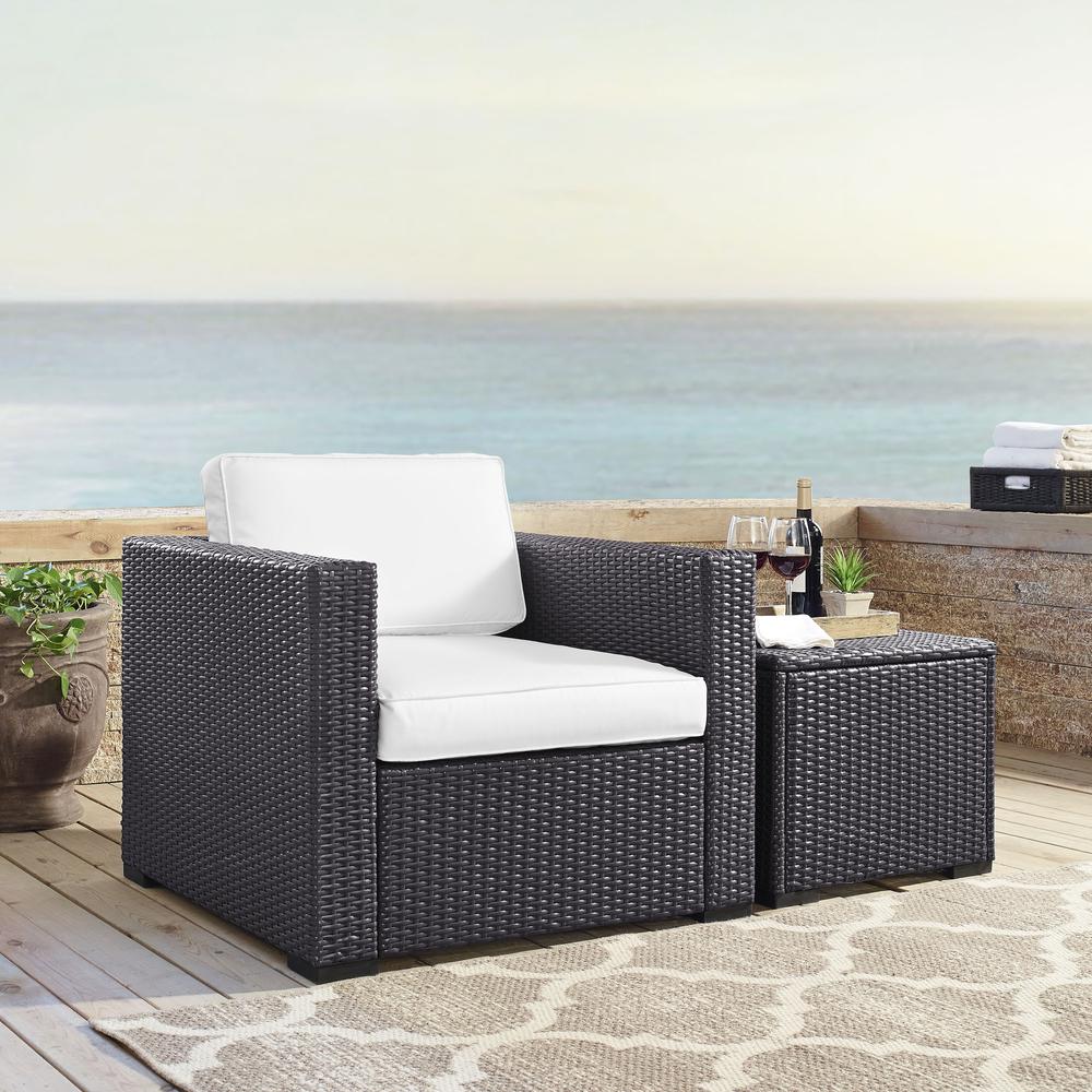 Biscayne Wicker Outdoor Chair. Picture 3