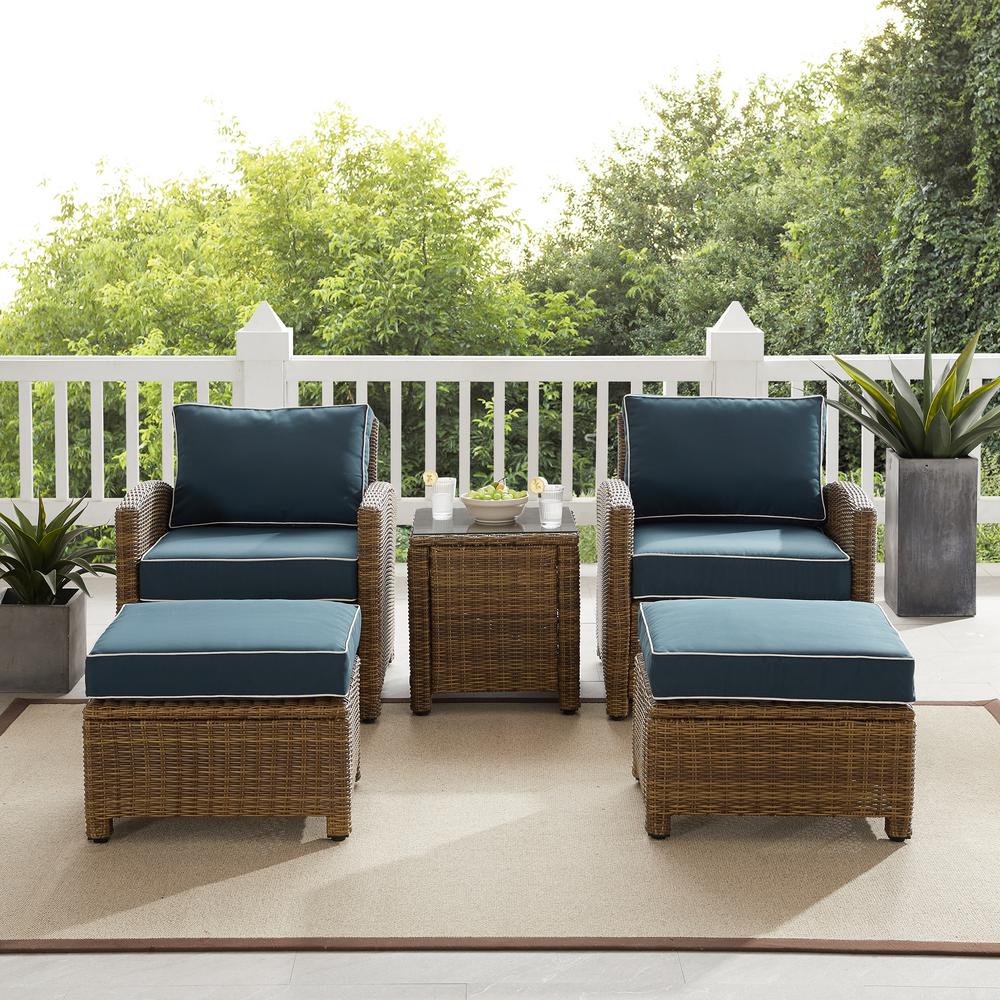 Bradenton 5Pc Wicker Outdoor Chair Set - Side Table, 2 Arm Chairs & 2 Ottomans. Picture 6