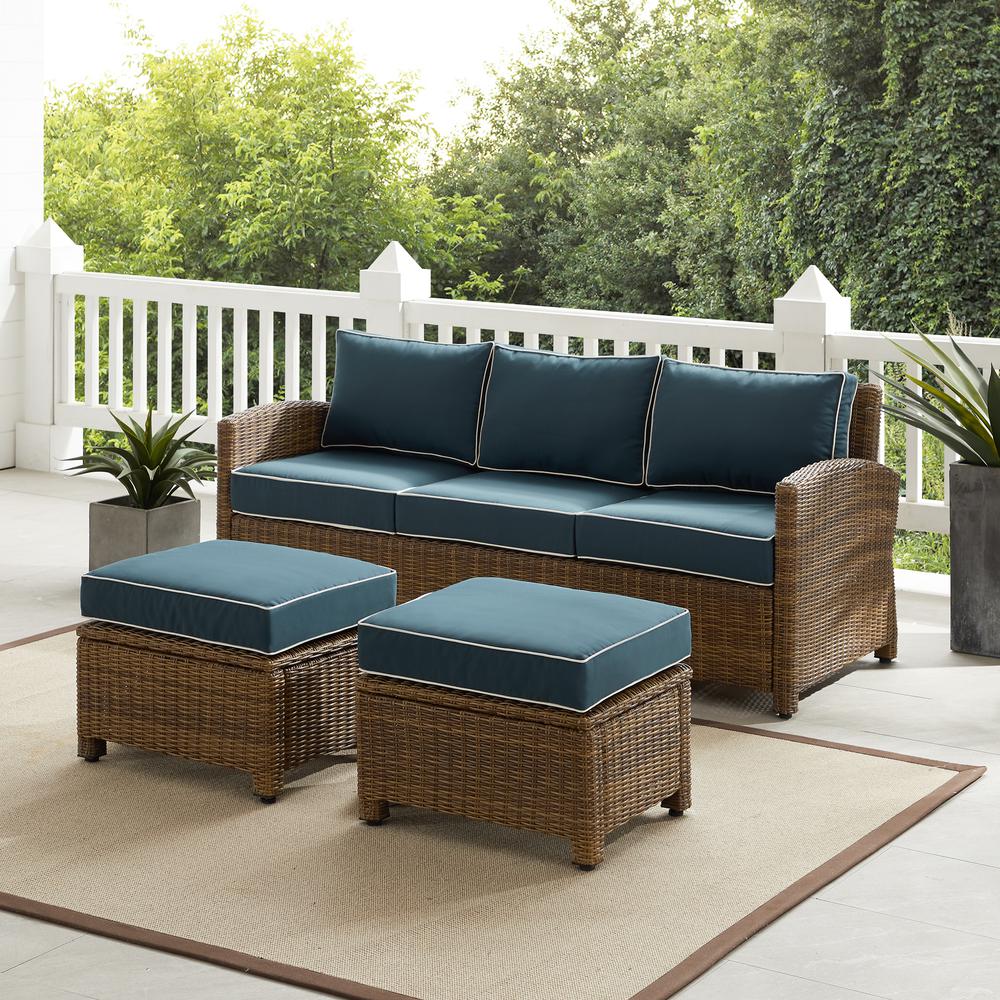 Bradenton 3Pc Wicker Outdoor Sofa Patio Furniture Set - Sofa & 2 Ottomans. Picture 7