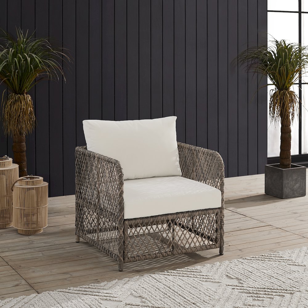 Granite Bay 3-Piece Wicker Outdoor Chair Set - Coffee Table & 2 Chairs. Picture 6