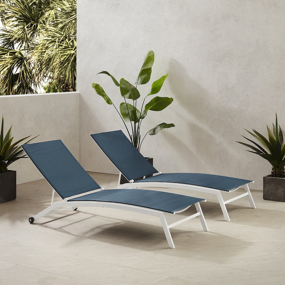 Weaver 2-Piece Outdoor Chaise Lounge Set - 2 Lounge Chairs. Picture 4