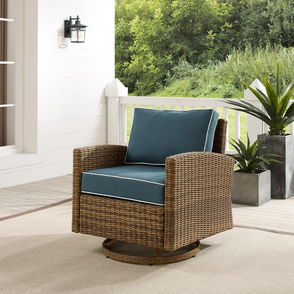 Bradenton Wicker Swivel Rocker Outdoor Chair. Picture 2