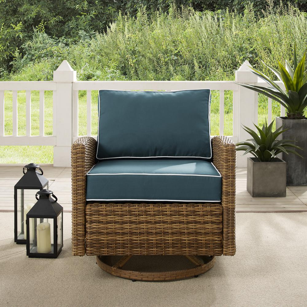 Bradenton Wicker Swivel Rocker Outdoor Chair. Picture 3