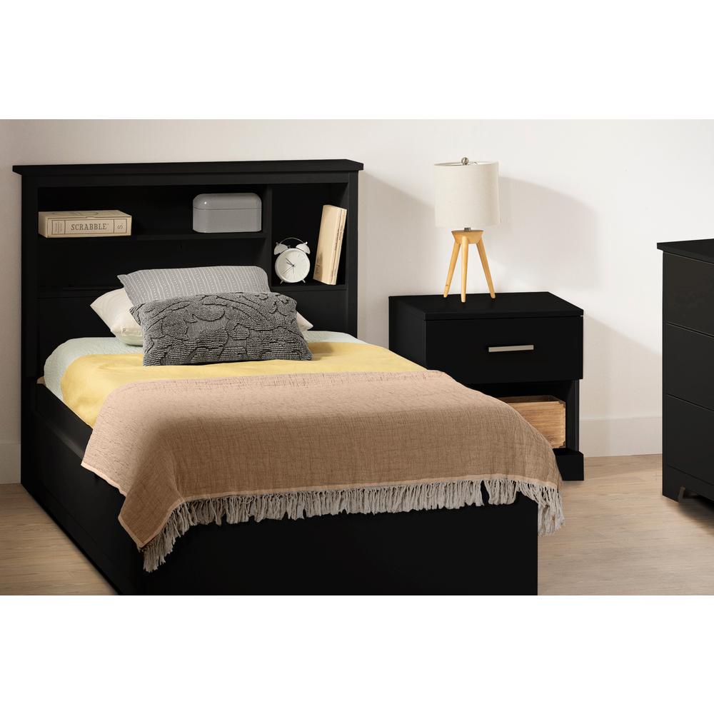 Gramercy Bed, Pure Black. Picture 2
