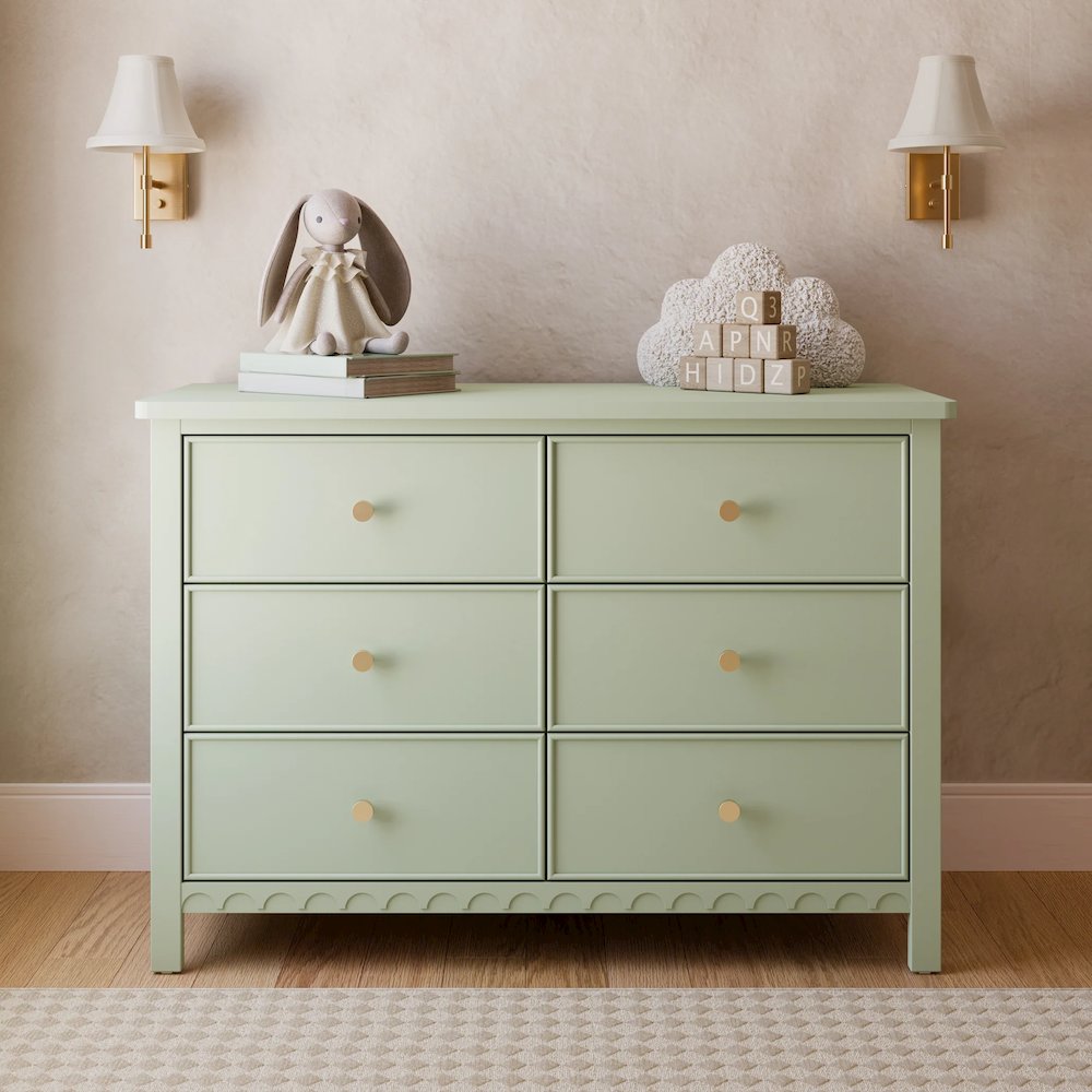 Graco Sasha 6 Drawer Dresser - Sage. Picture 3