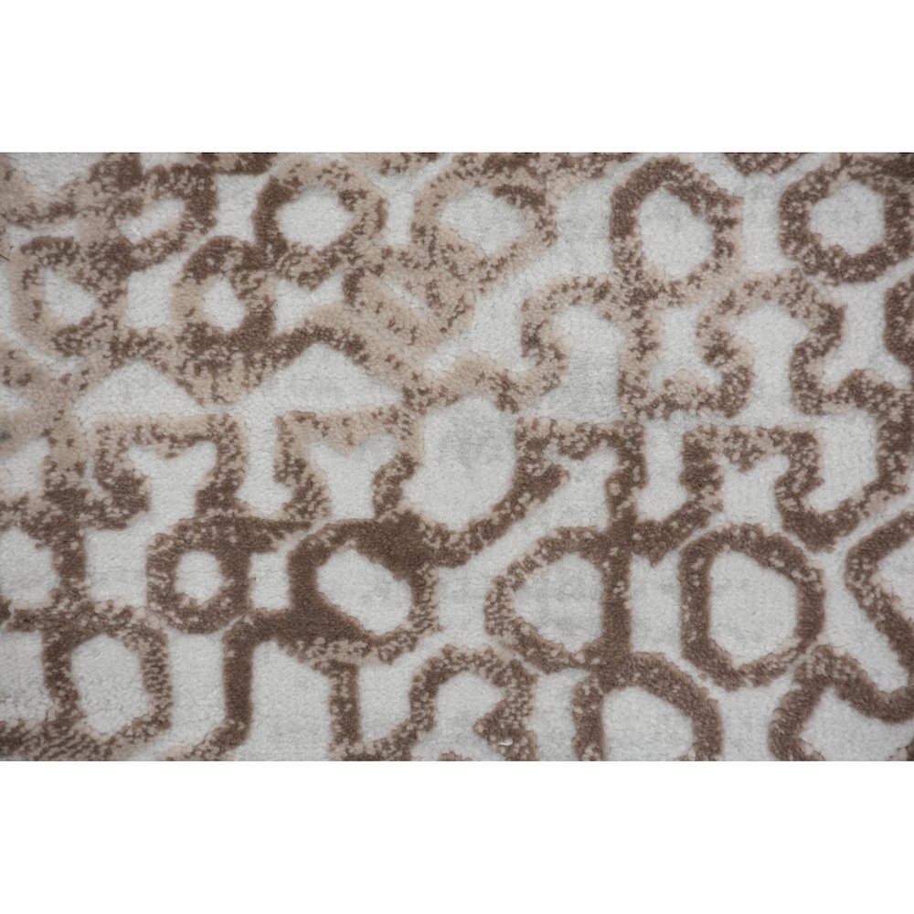 Ariella tribal 9 x 12 ft indoor rug. Picture 4