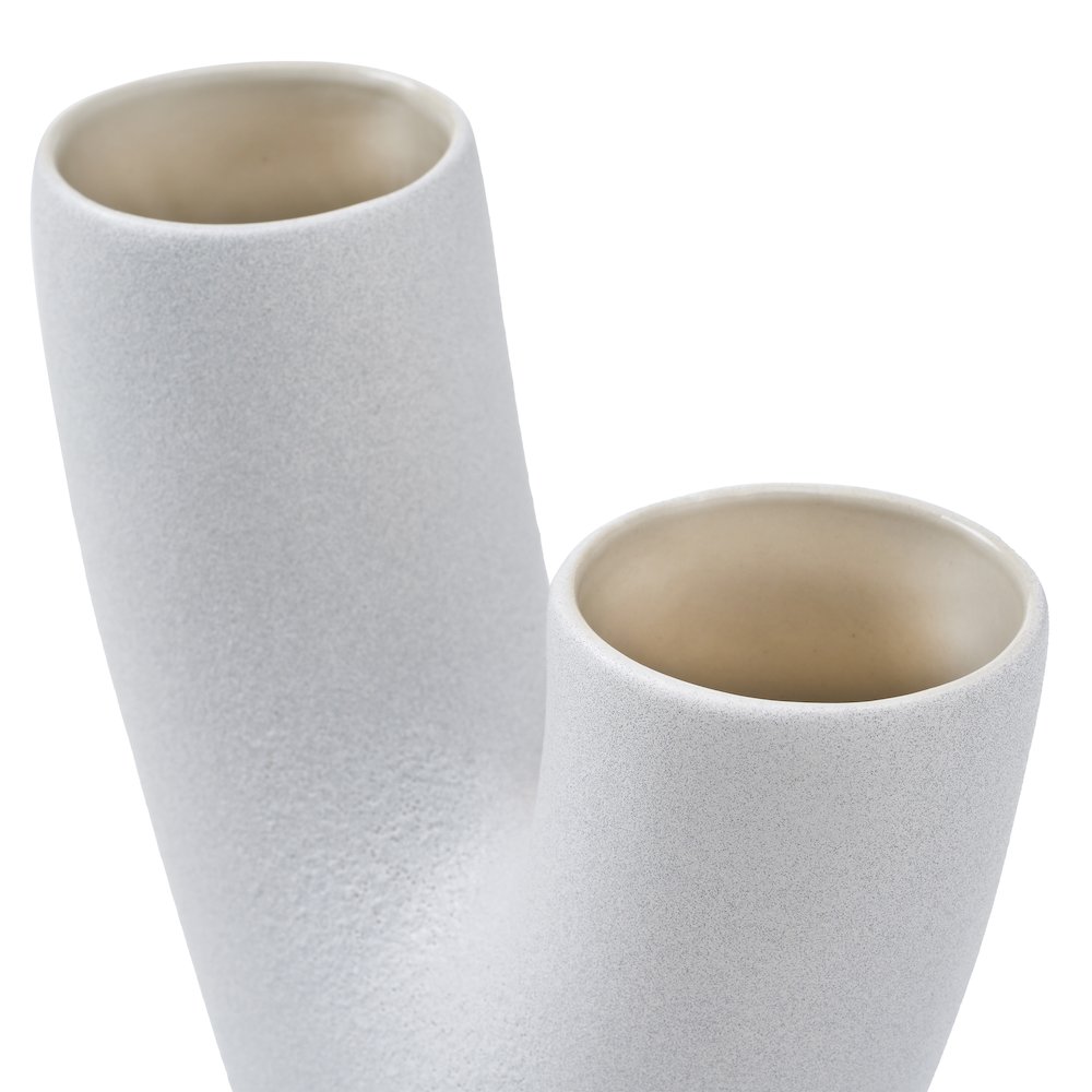 Jocasta Large Vase In White Color. Picture 3