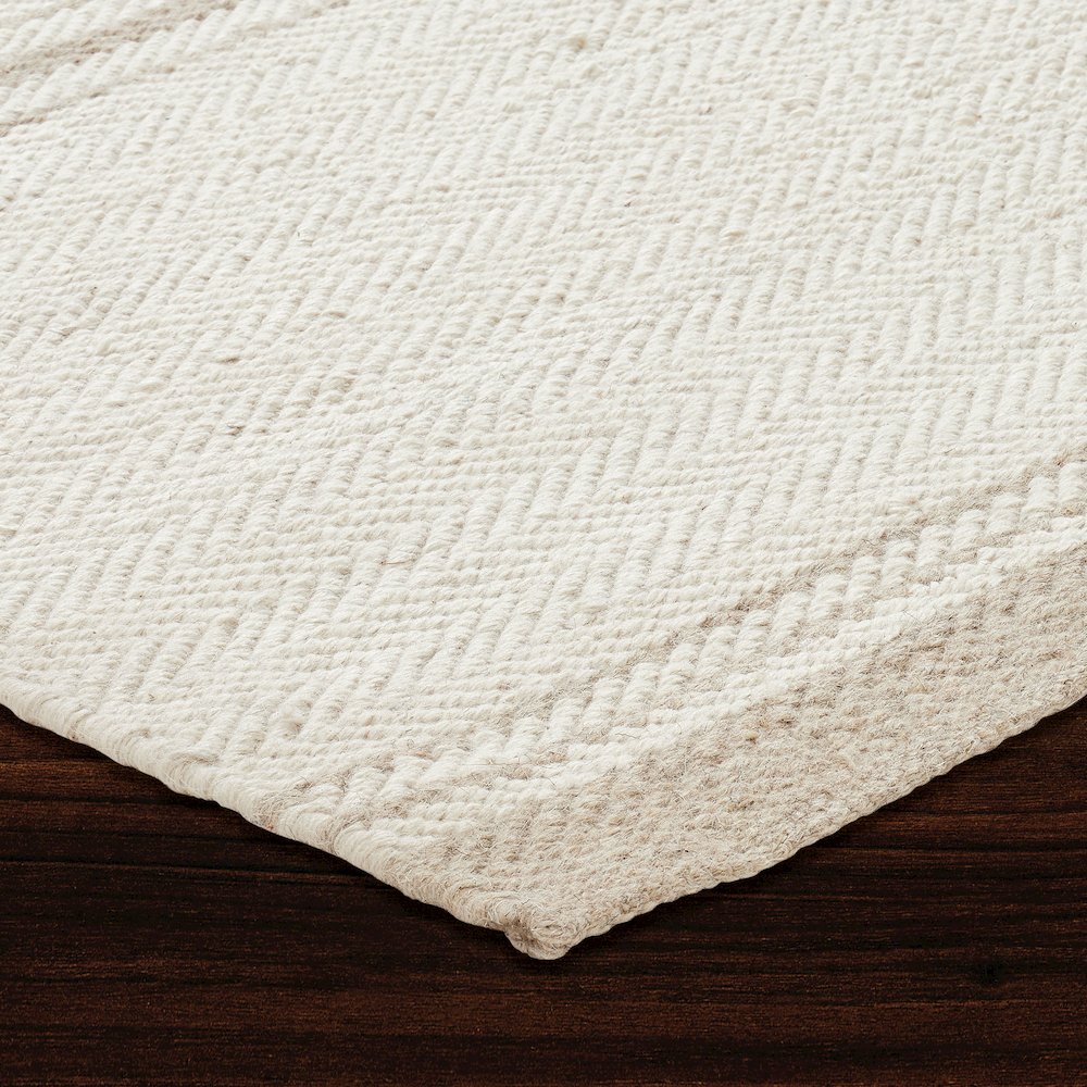 Alice 7'10 X 10’2 Handwoven Indoor Rug, Ivory. Picture 3