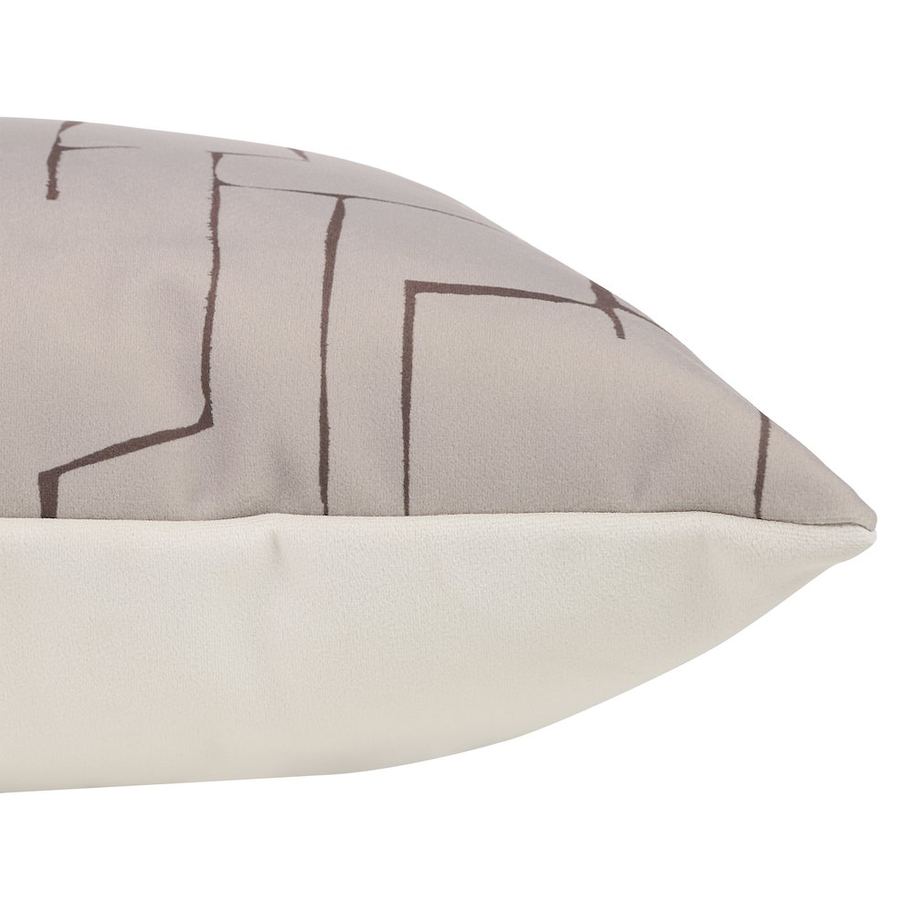 Sarno Pillows, Beige / Black. Picture 3