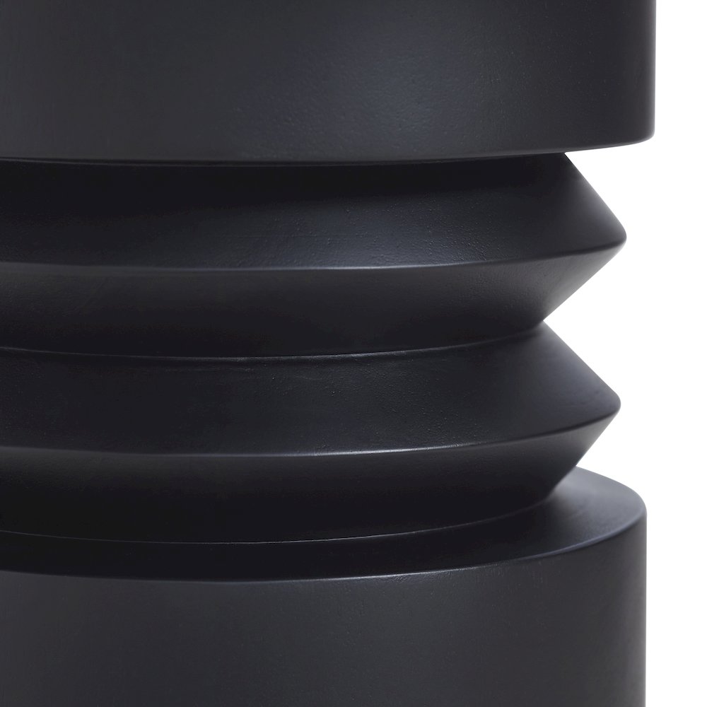 Talpa Indoor Mango Wood Side Table. Picture 3