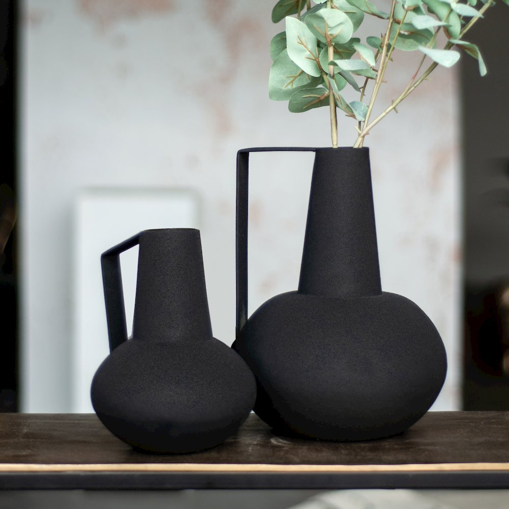 MONARDA Textured Matte Black SET OF 2 VASES. Picture 2