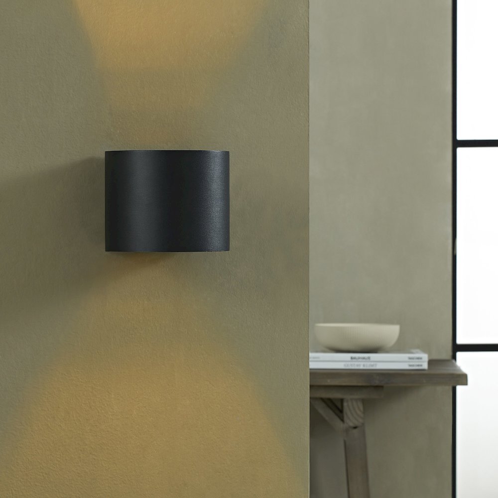 Lark 1-Light Wall Sconce. Picture 2
