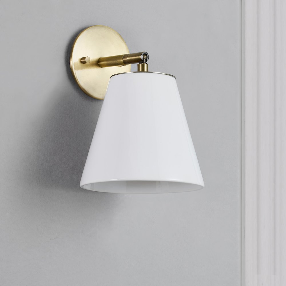Kai 1-Light Wall Sconce. Picture 2